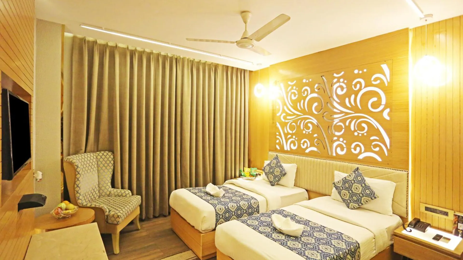 Jrd Luxury-Business Hotel New Delhi