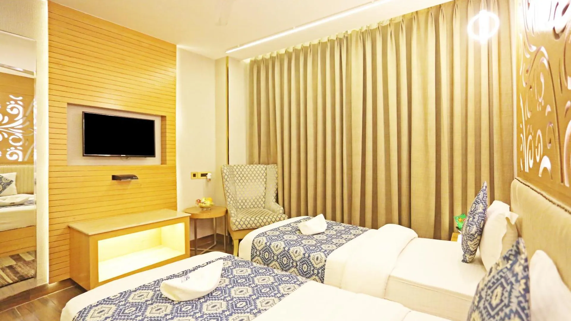 Jrd Luxury-Business Hotel New Delhi