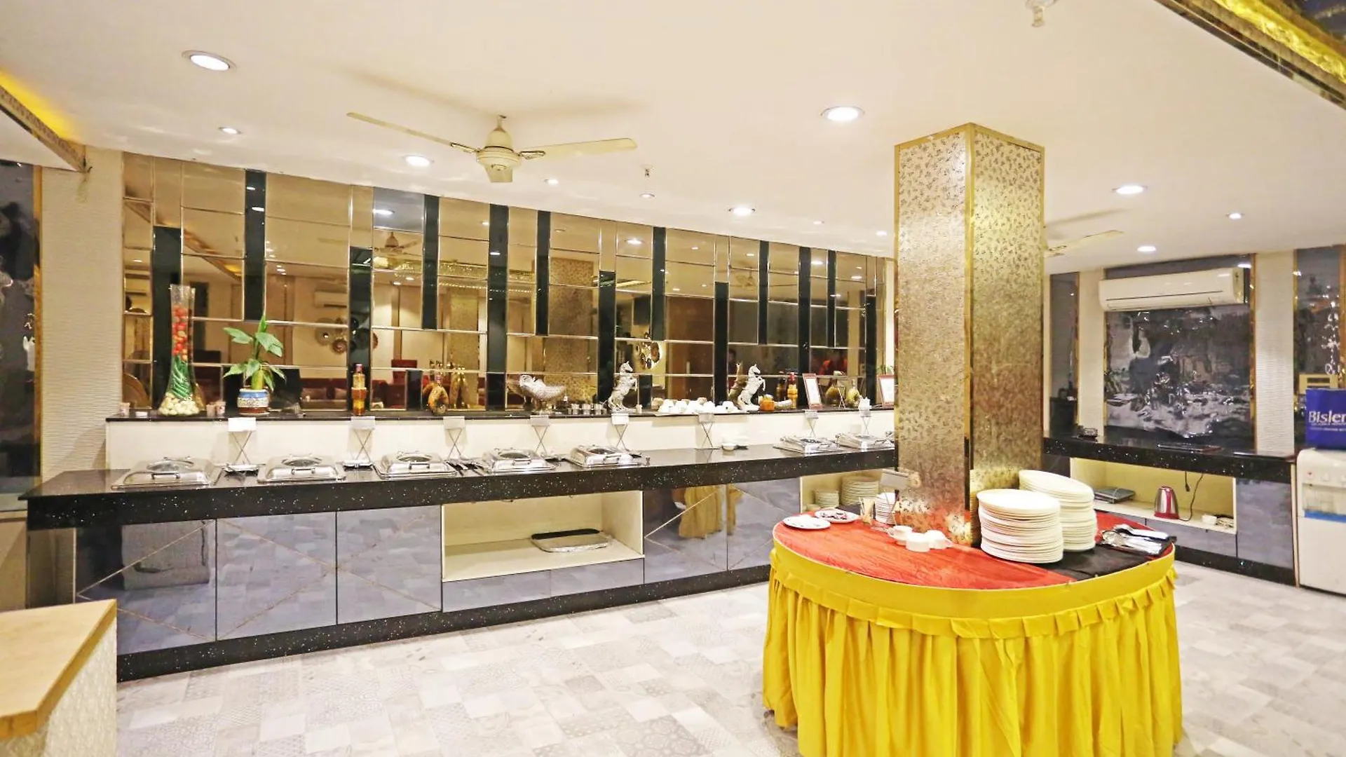 Jrd Luxury-Business Hotel New Delhi