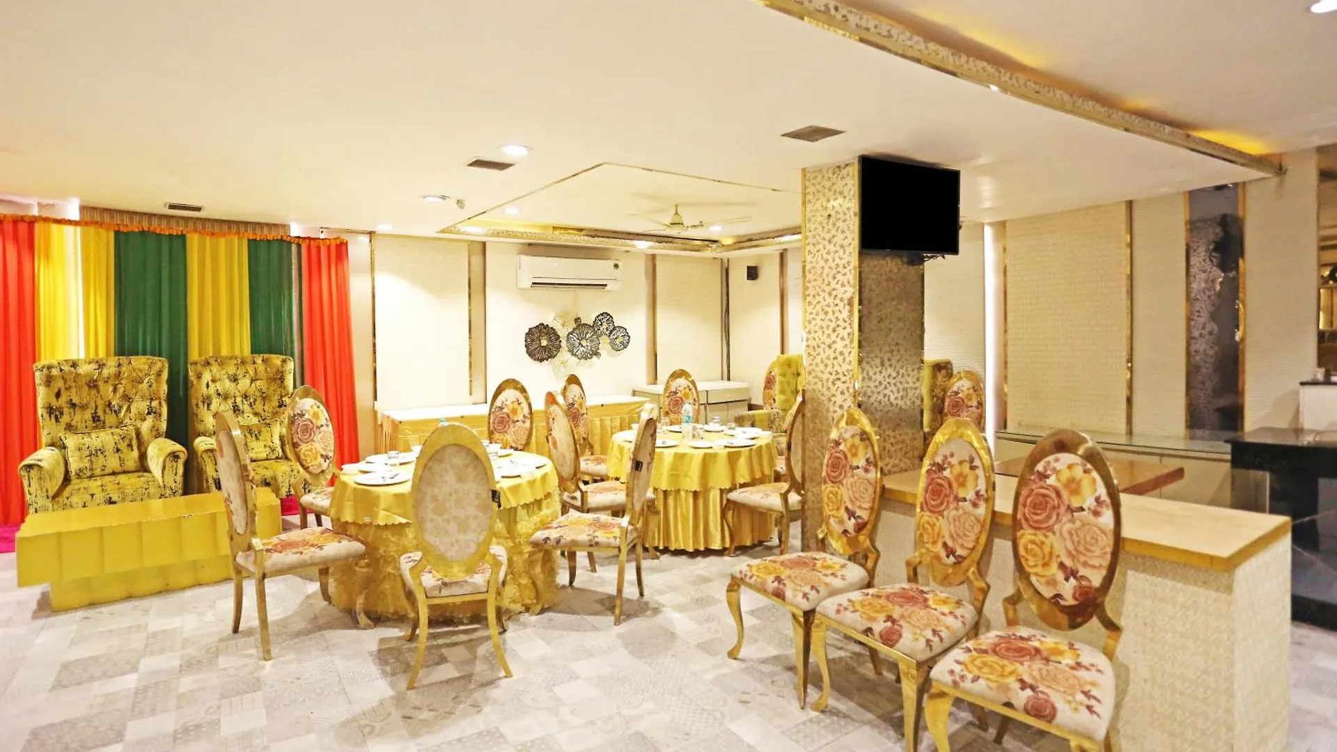 Jrd Luxury-Business Hotel New Delhi